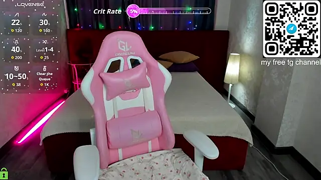 Snapshot of Secret_goddes chatting on 17, 10, 2025 Secret goddes online show from 17, 10, 2025