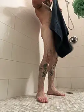 Snapshot of Crackkers chatting on 20, 10, 2025 Crackkers online show from 20, 10, 2025