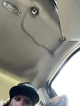Snapshot of Crackkers chatting on 8, 6, 2026 Crackkers online show from 8, 6, 2026