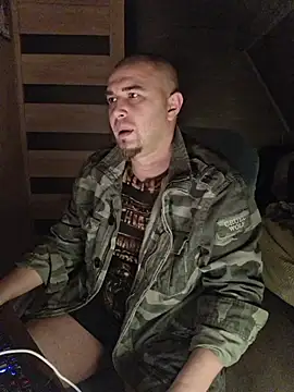 Foxyshaved online show from 12, 11, 2025