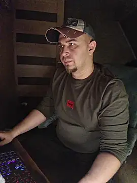 Snapshot of Foxyshaved chatting on 7, 1, 2026 Foxyshaved online show from 7, 1, 2026