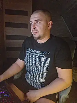 Snapshot of Foxyshaved chatting on 13, 1, 2026 Foxyshaved online show from 13, 1, 2026