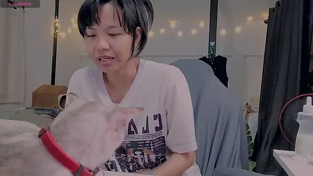 Snapshot of Kana_G chatting on 1, 2, 2025 Kana G online show from 1, 2, 2025