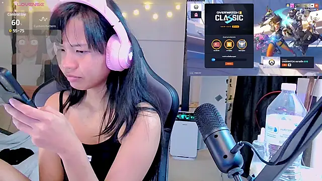 Snapshot of Kana_G chatting on 8, 2, 2025 Kana G online show from 8, 2, 2025