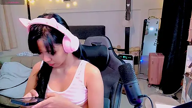 Snapshot of Kana_G chatting on 10, 2, 2025 Kana G online show from 10, 2, 2025