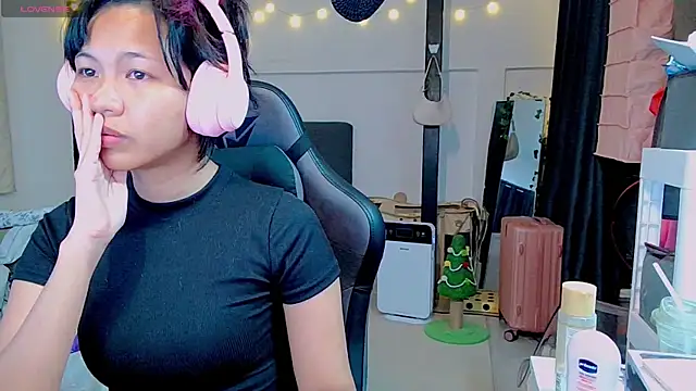 Snapshot of Kana_G chatting on 13, 2, 2025 Kana G online show from 13, 2, 2025