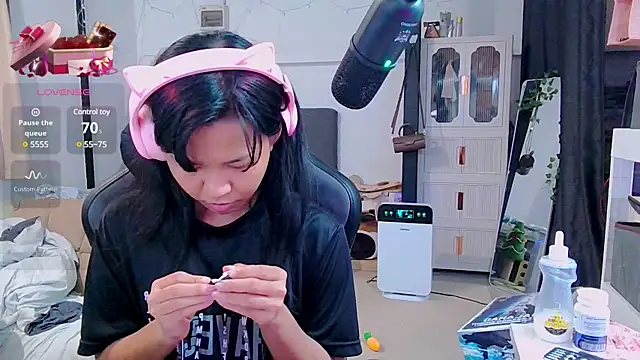 Snapshot of Kana_G chatting on 17, 2, 2025 Kana G online show from 17, 2, 2025