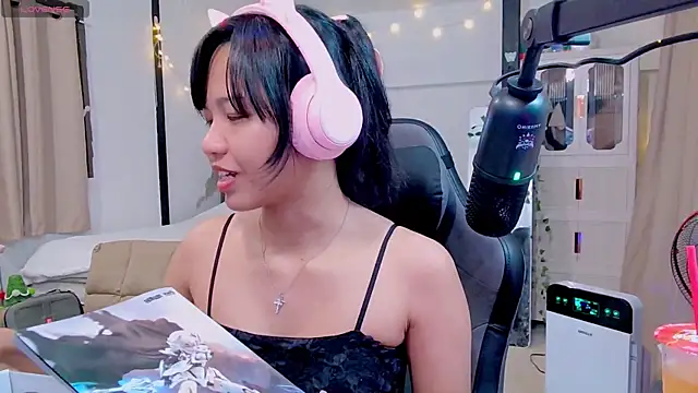 Snapshot of Kana_G chatting on 20, 2, 2025 Kana G online show from 20, 2, 2025