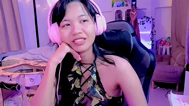 Snapshot of Kana_G chatting on 6, 3, 2025 Kana G online show from 6, 3, 2025