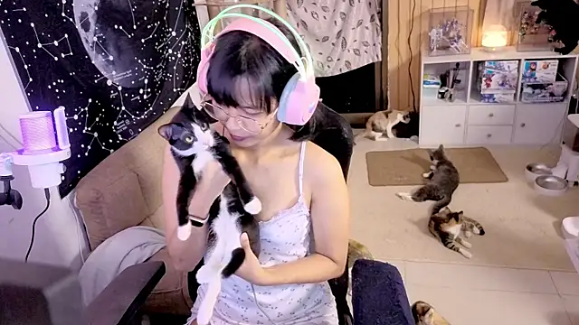 Snapshot of Kana_G chatting on 21, 9, 2025 Kana G online show from 21, 9, 2025