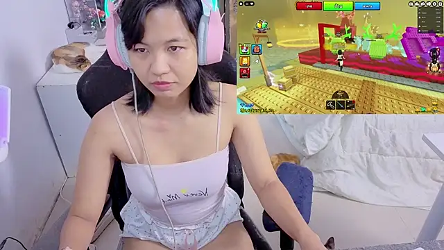 Snapshot of Kana_G chatting on 15, 11, 2025 Kana G online show from 15, 11, 2025