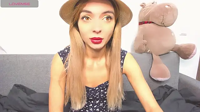 Snapshot of _ellen_meow_ chatting on 8, 12, 2024 ellen meow online show from 8, 12, 2024