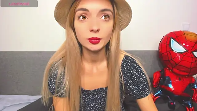 Snapshot of _ellen_meow_ chatting on 13, 12, 2024 ellen meow online show from 13, 12, 2024
