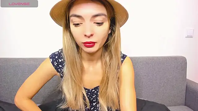 Snapshot of _ellen_meow_ chatting on 15, 12, 2024 ellen meow online show from 15, 12, 2024
