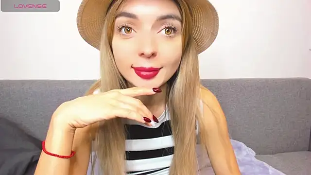 Snapshot of _ellen_meow_ chatting on 15, 12, 2024 ellen meow online show from 15, 12, 2024