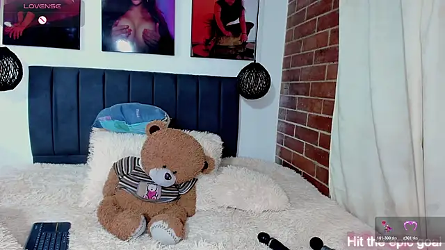 kyliejenner hot online show from 27, 2, 2026