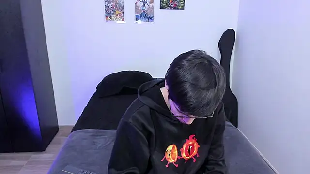 Aventure Twinks online show from 26, 2, 2025