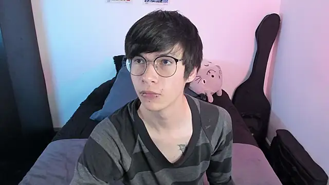 Aventure Twinks online show from 19, 11, 2025