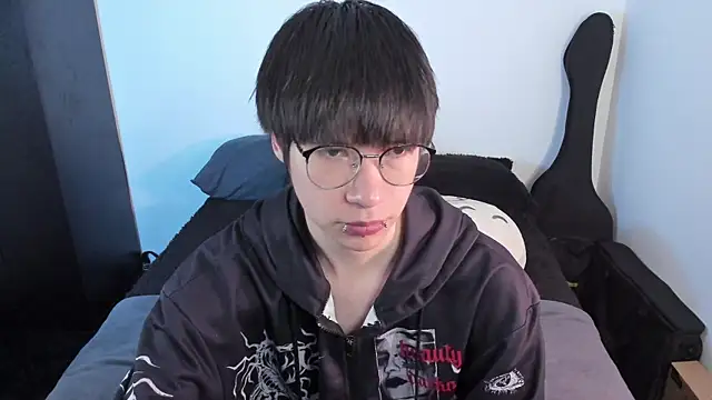 Snapshot of Aventure_Twinks chatting on 29, 3, 2026 Aventure Twinks online show from 29, 3, 2026