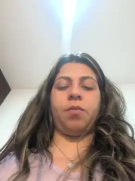 Rose Gang online show from 2, 2, 2025