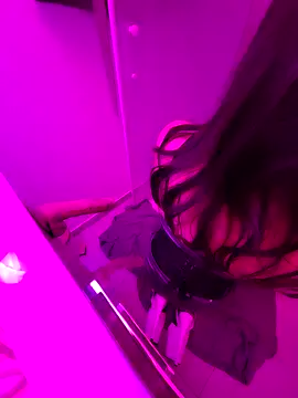 Snapshot of cderikabitche chatting on 9, 11, 2025 cderikabitche online show from 9, 11, 2025