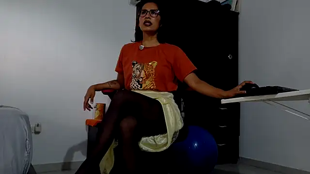 fantasty nylon online show from 27, 3, 2026