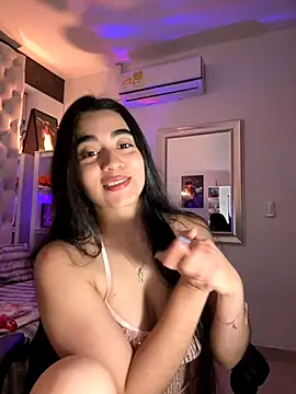 Snapshot of ZarahEvans chatting on 15, 9, 2025 ZarahEvans online show from 15, 9, 2025