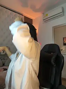 ZarahEvans online show from 8, 11, 2025