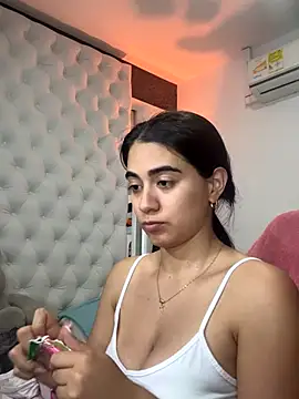 ZarahEvans online show from 18, 11, 2025