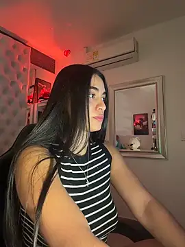 Snapshot of ZarahEvans chatting on 14, 3, 2026 ZarahEvans online show from 14, 3, 2026