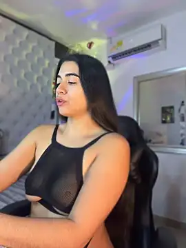 Snapshot of ZarahEvans chatting on 28, 4, 2026 ZarahEvans online show from 28, 4, 2026
