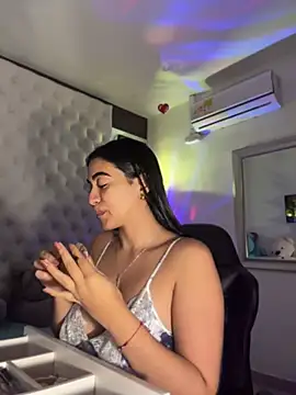 ZarahEvans online show from 2, 7, 2026