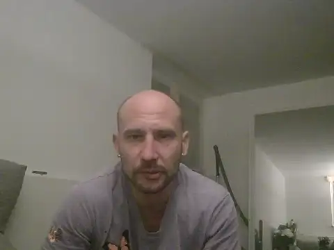 Snapshot of Smileboy698 chatting on 16, 3, 2026 Smileboy698 online show from 16, 3, 2026