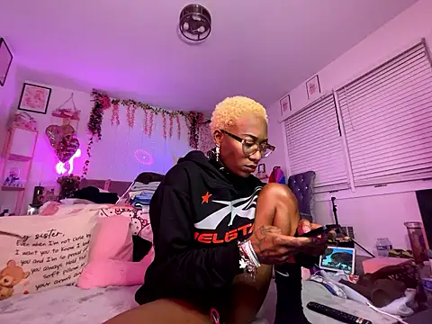 Snapshot of VixenCapri chatting on 15, 1, 2026 VixenCapri online show from 15, 1, 2026