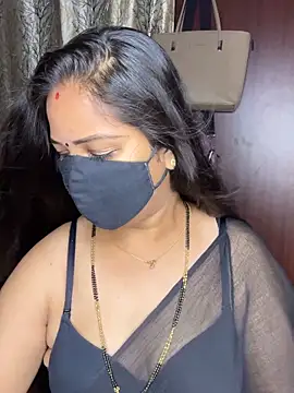 Snapshot of kannadatelugugirl chatting on 8, 4, 2026 kannadatelugugirl online show from 8, 4, 2026