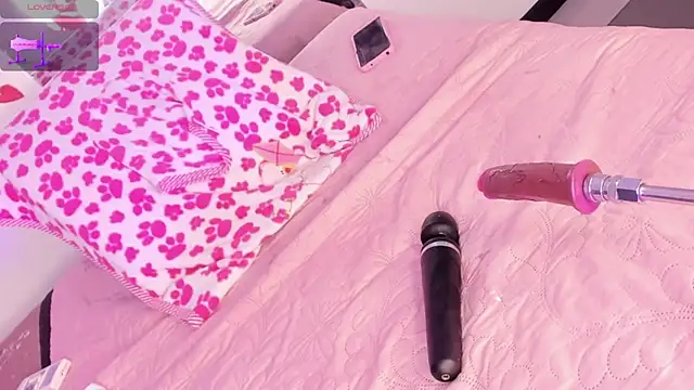 Hilary Smile  online show from 11, 3, 2025