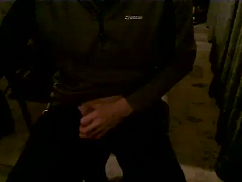 Snapshot of hornyman18cm39 chatting on 1, 1, 2025 hornyman18cm39 online show from 1, 1, 2025