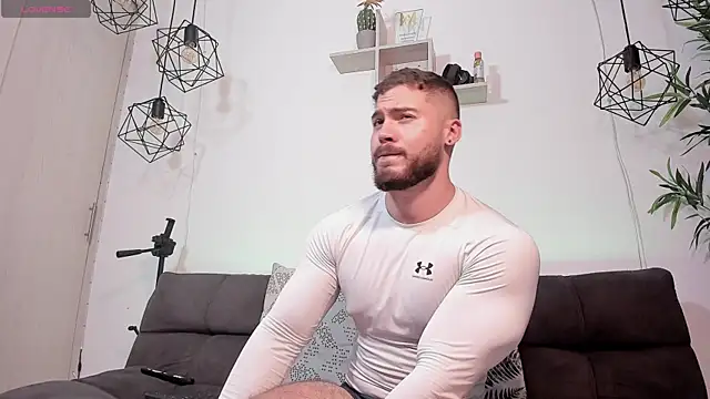 SebastianVilla  online show from 10, 3, 2025