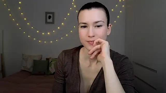 Snapshot of AliciaNewell chatting on 13, 2, 2026 AliciaNewell online show from 13, 2, 2026