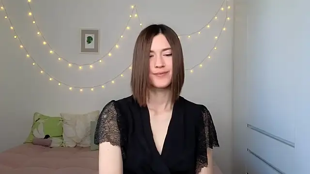AliciaNewell online show from 18, 7, 2026