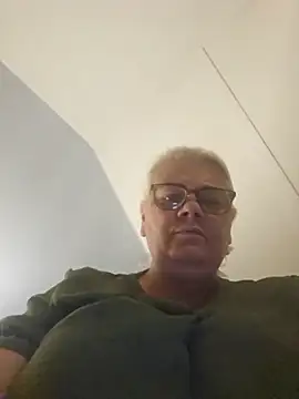 Snapshot of hotladymoon chatting on 28, 7, 2026 hotladymoon online show from 28, 7, 2026