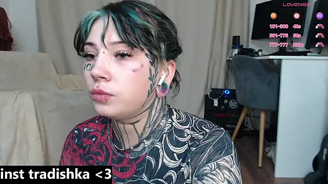 Snapshot of tradishka chatting on 6, 7, 2026 tradishka online show from 6, 7, 2026