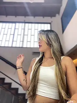 Snapshot of Emilia_Bakerr chatting on 13, 1, 2025 Emilia Bakerr online show from 13, 1, 2025