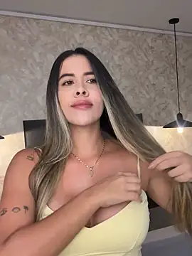 Snapshot of Emilia_Bakerr chatting on 3, 3, 2026 Emilia Bakerr online show from 3, 3, 2026