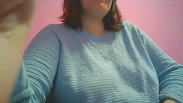 Snapshot of Lucinka1 chatting on 6, 12, 2024 Lucinka1 online show from 6, 12, 2024