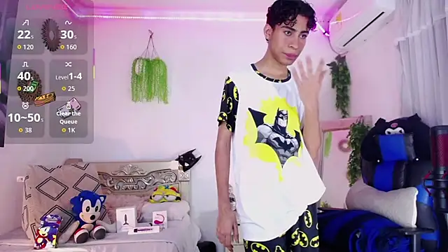 huge armound online show from 12, 4, 2026