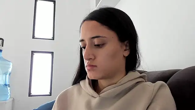 Snapshot of _Caroliinee_ chatting on 19, 2, 2025 Caroliinee online show from 19, 2, 2025