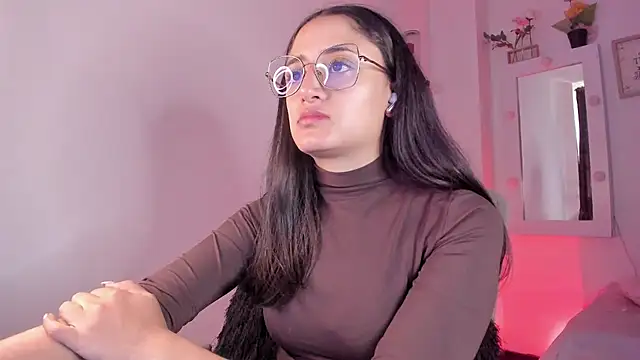 Snapshot of _Caroliinee_ chatting on 24, 9, 2025 Caroliinee online show from 24, 9, 2025