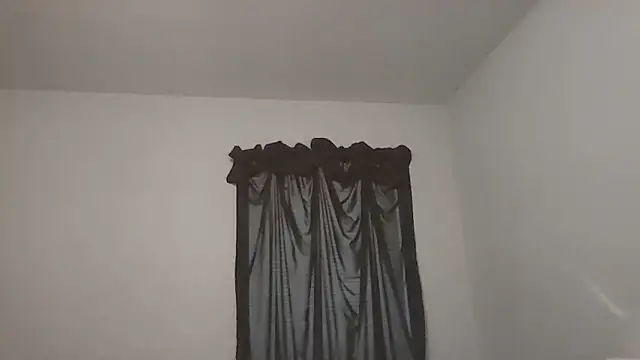 Snapshot of _SweetDsire_ chatting on 30, 9, 2025 SweetDsire online show from 30, 9, 2025