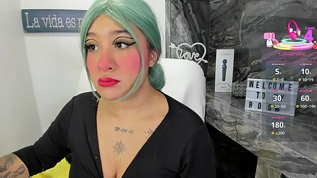 miss danika online show from 25, 11, 2025